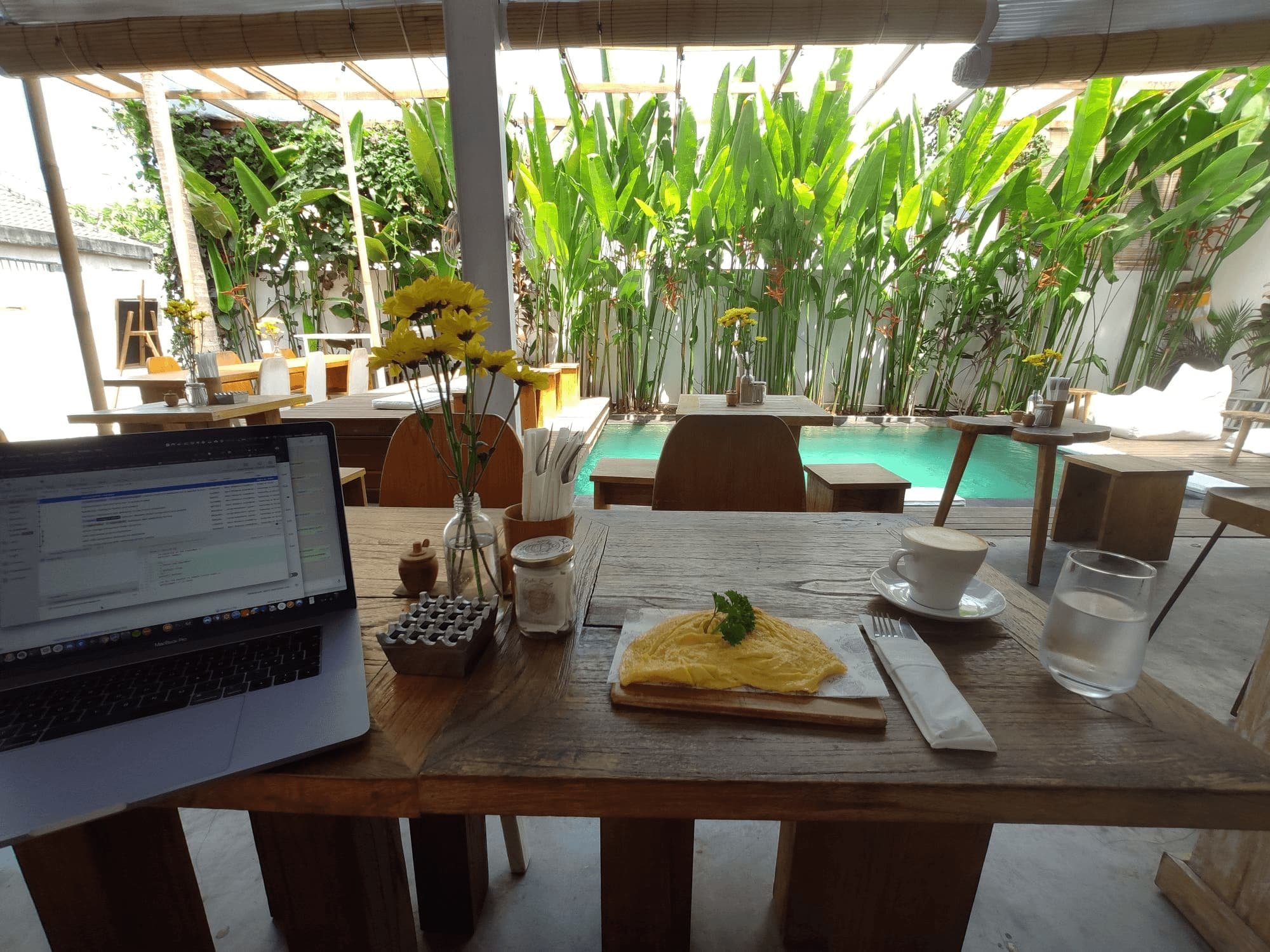 Arbeiten am Pool